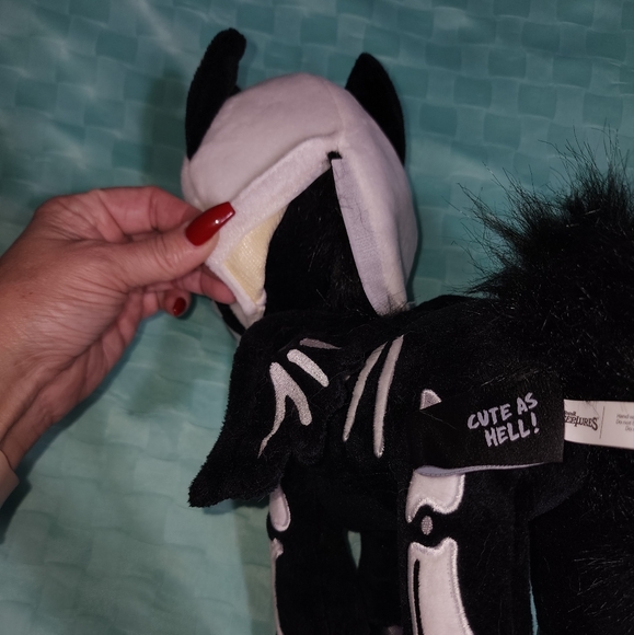 Killstar Kreepture 'Bone Myth' - SOLD OUT, NO RESTOCKS! Collectible - Picture 5 of 5